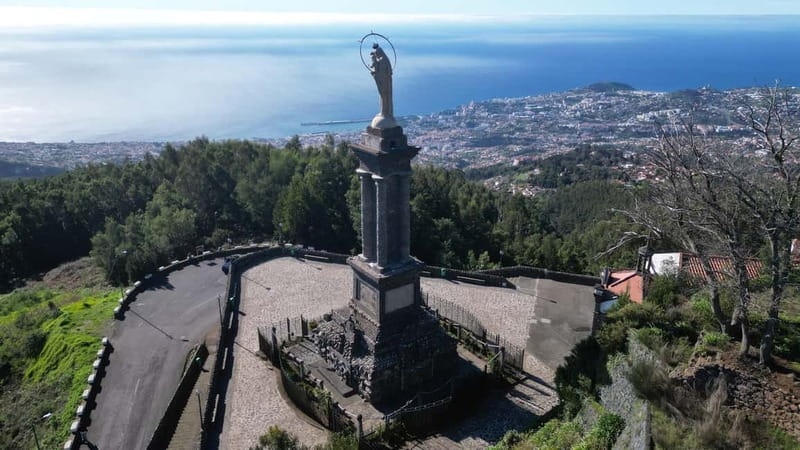 Madeira: East Coast Cabriolet Road Trip - Miradouro do Guindaste and Faial: viewpoint first, then slow down