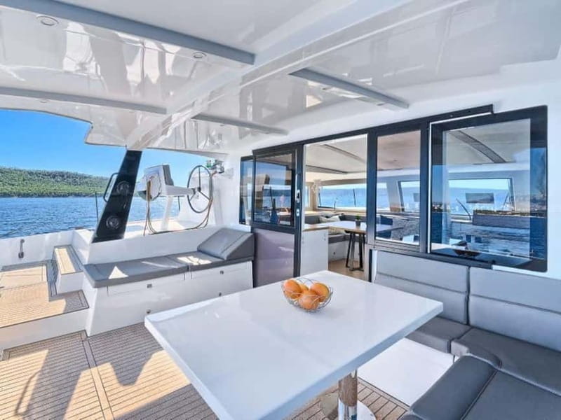 Madeira: Exclusive Luxury Sunset Cruise - The 3-hour outline: Funchal cruising, a Cabo Girão break, and back again