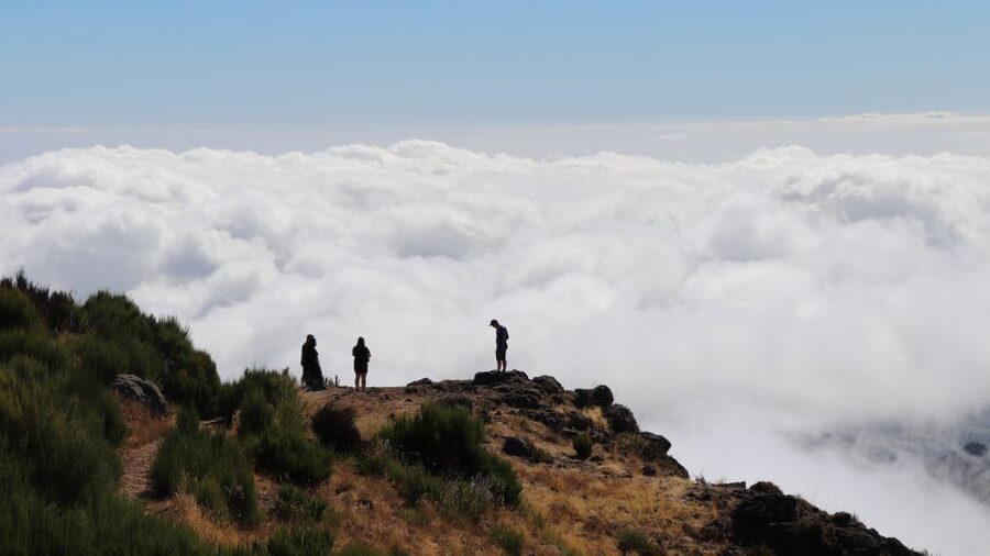 Madeira: Full Day Private Jeep Tour East or West - East route: Pico do Areeiro, Santana roofs, and Ponta de São Lourenço