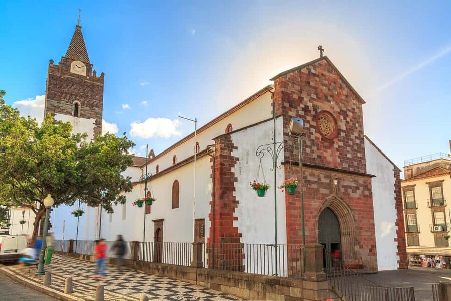 Madeira: Funchal's Eco Private City Tour - Why an electric tuktuk tour makes sense in Funchal