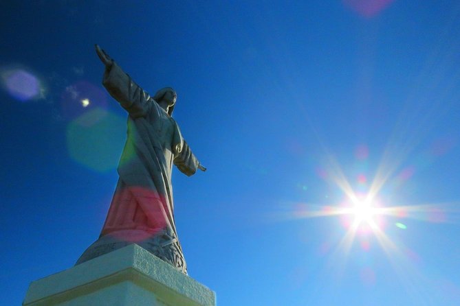 Madeira Highlights: Guided 4-Hour Tour from Funchal - Stop 1: Miradouro do Cristo Rei do Garajau for first views