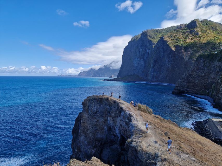 Madeira in one day: Funchal & Eastern Highlights - Funchal Time on Foot: Small-City Convenience Without Overcrowding