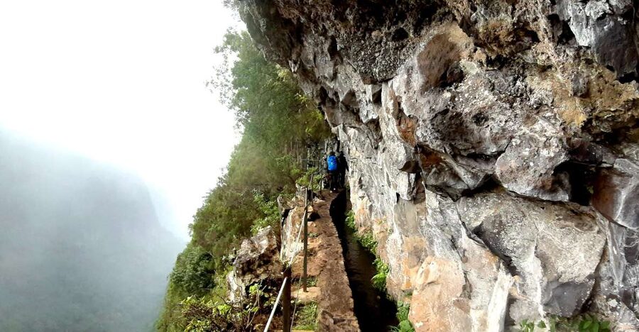 Madeira: Jungle Fever Levada Caldeirao Verde Hike Santana - Caldeirão Verde picnic: the best kind of break, food with a view