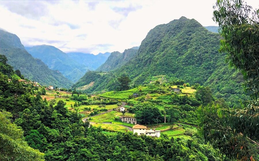 Madeira North Offbeat: Boaventura, Sao Vicente, Pta Delgada - Espigão: The End of the World Feeling That Makes You Understand Madeira