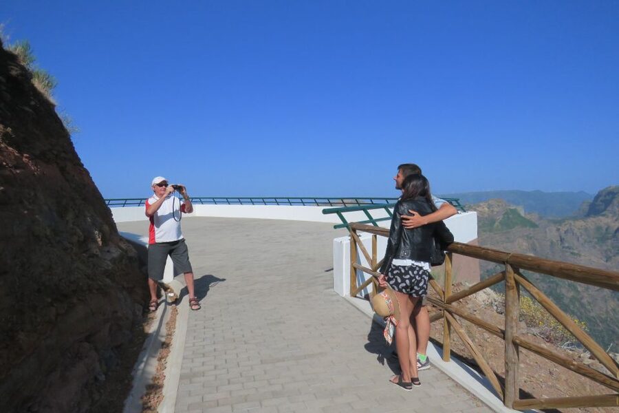 Madeira : Nun's Valleys and Pico Areeiro 4X4 Tour - What a 4X4 changes on Madeira roads