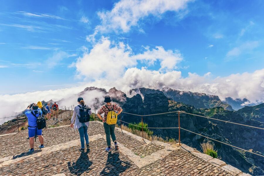 Madeira: Pico Arieiro to Pico Ruivo Hike - Pico Ruivo photo stop: that “I did it” moment at 1,862 m
