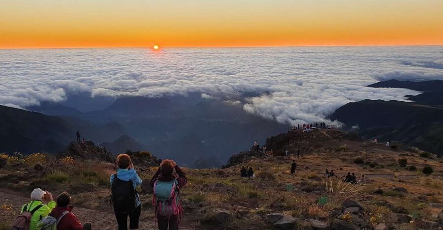 Madeira: Pico do Areeiro Sunrise Tour - Coffee and rural stops that keep the morning human
