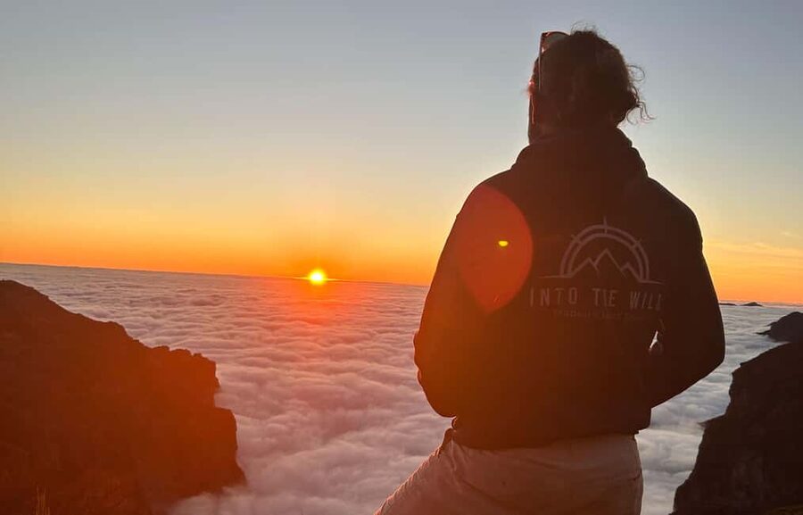 Madeira: Pico Do Arieiro Sunrise With Tea & Biscuits + Hike - Key things to know before you go