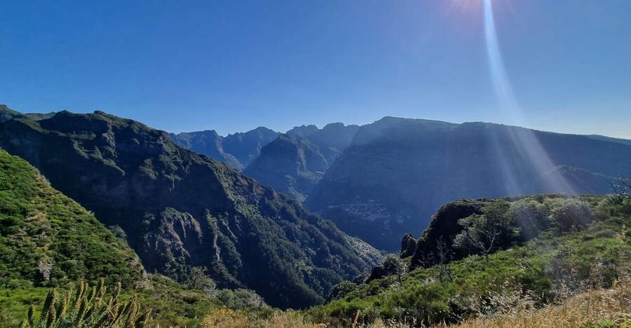 Madeira: Picturesque Peaks and Skywalk private 4x4 Jeep tour - Start in Câmara de Lobos, where the coast feels real