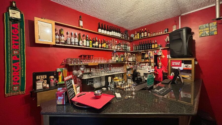 Madeira: Poncha Class & Tasting Tour - What You Get: Four Tastings, Dentinhos, and the Electro Van Vivi