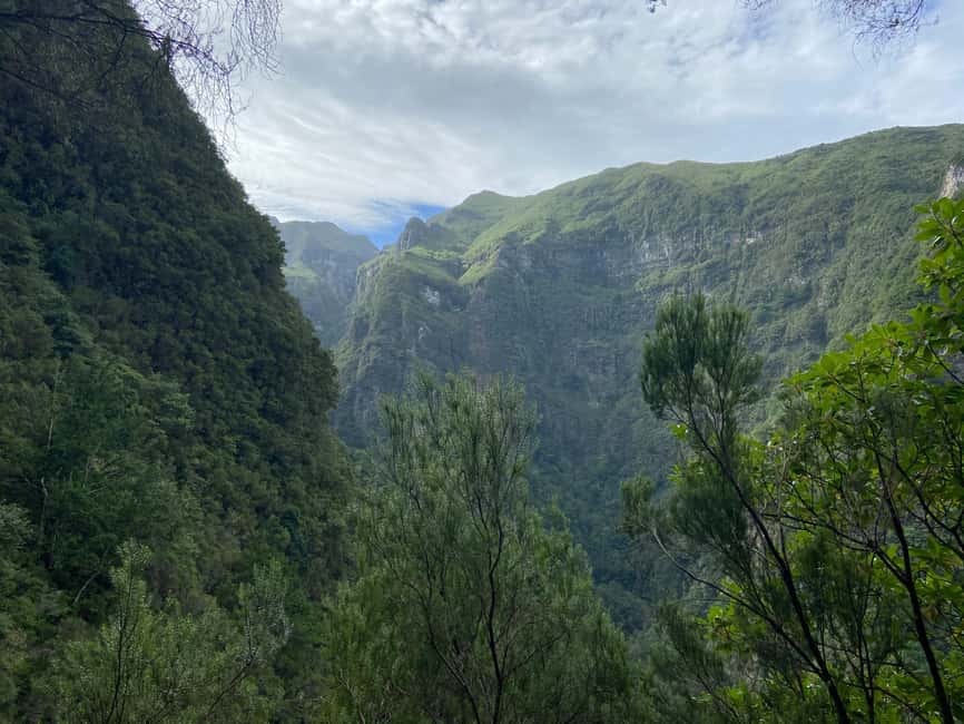 Madeira: PR 9 - Levada do Caldeirão Verde Hike Transfer - Price and value: $47 plus an entry ticket