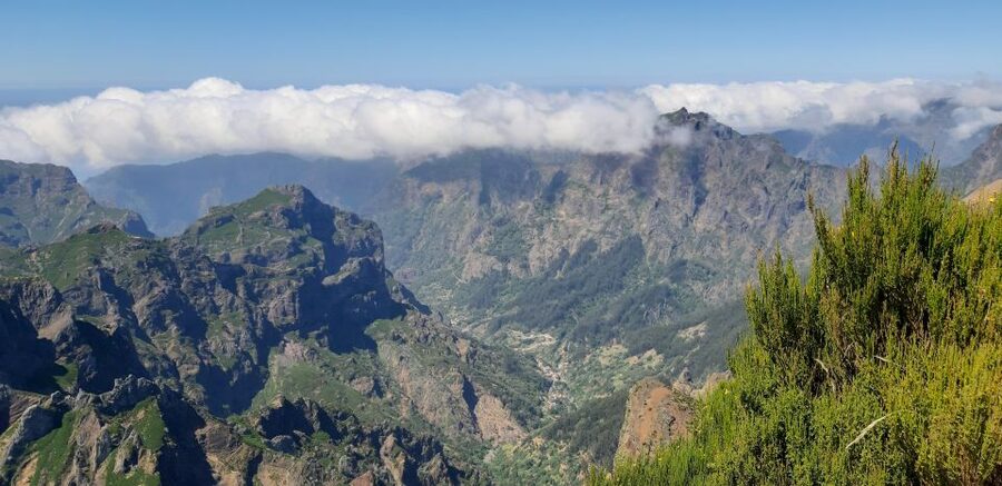 Madeira: Private Guided Achadas Teixeira - Pico Ruivo PR1.1 - Private Guided Commentary, Getting More Than Just a View