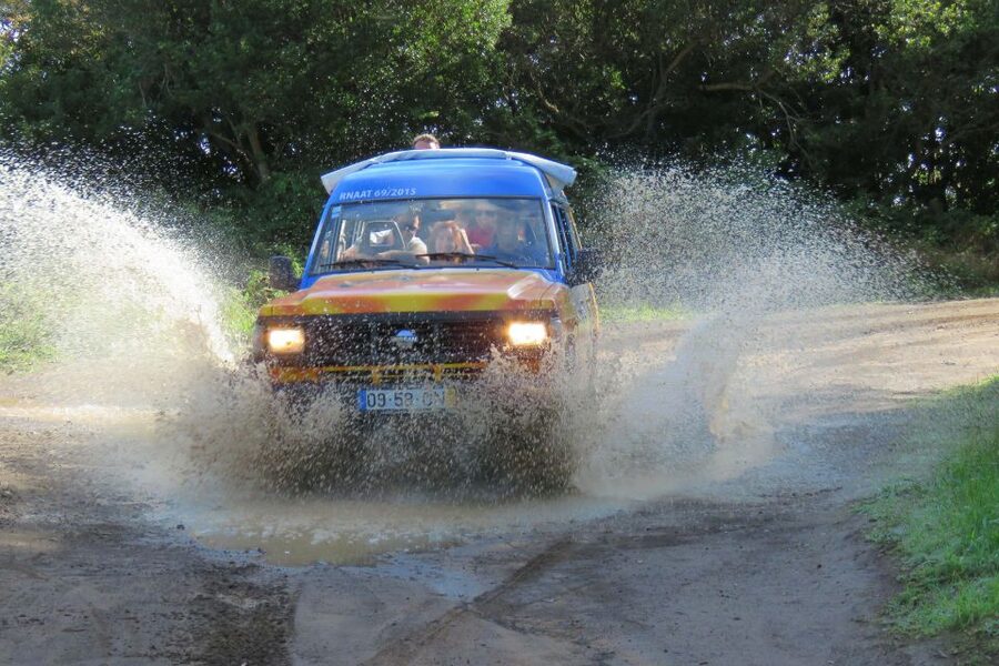 Madeira : Santana & Peaks full day tour by Open 4x4 - Climbing into the forest toward Ribeiro Frio and 1818 meters