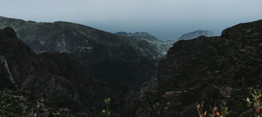 Madeira: Small group East tour ( Pico Arieiro , Santana) - Pico do Arieiro, Getting the First Big View Without the Stress