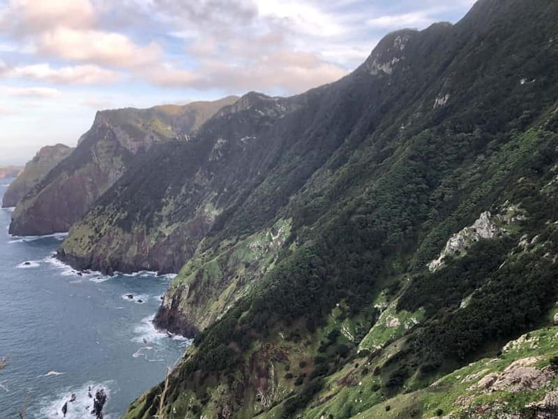 Madeira: Sunrise at Pico do Arieiro & Hike Larano trail - Guindaste glass platform: a short stop with big payoff