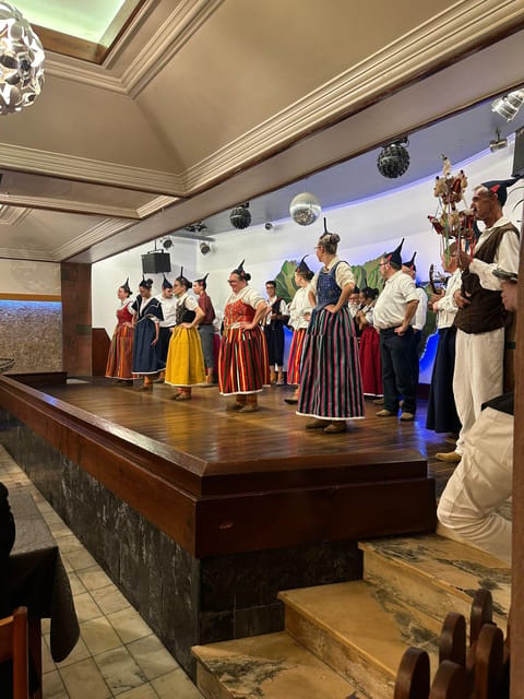 Madeira:TypicalShowFolklore Evening.included.Dinner transpt - The show: live Madeira folklore dancers, plus audience energy