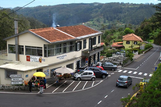 Magnificent East Tour - Ribeiro Frio and Balcões: forest air and a trout-farm twist