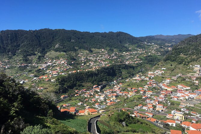 Maroços - Mimosa Valley Walk - Price and time: a 4-hour morning that is easy to fit in