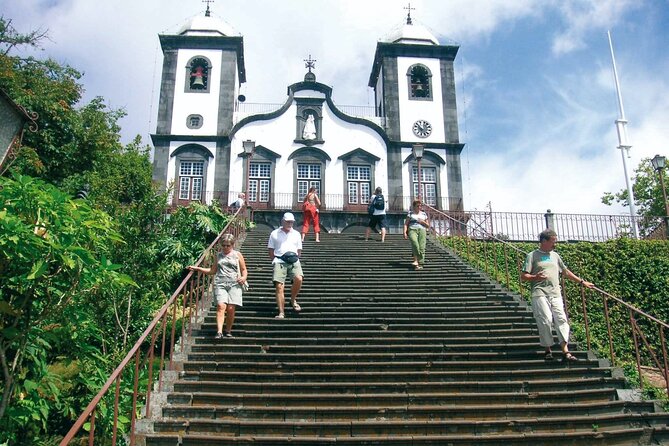 Monte Palace Tropical Garden tour with Cable Car - Guide and language: what English coverage really means