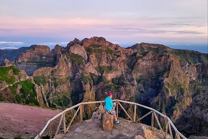 Morning Transfer To Pico Do Arieiro, Hike To Pico Ruivo & Return From Teixeira - Pico do Arieiro: the start above the clouds