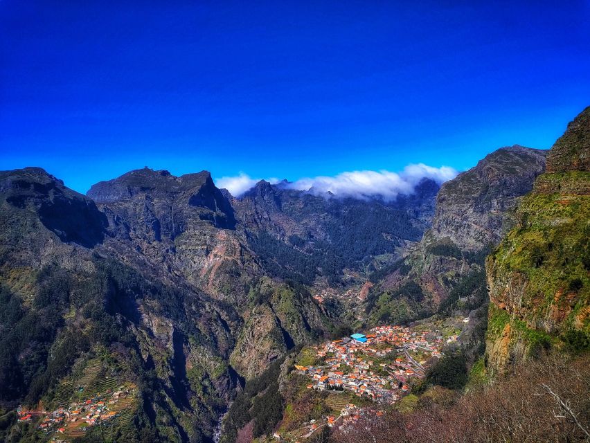 Nun's Valley - Curral das Freiras: How the Valley Feels When You’re Inside It