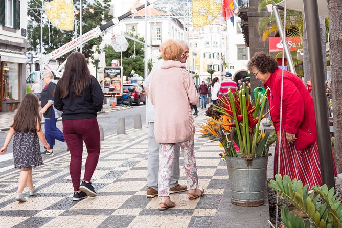 Old Funchal Walking Tour - Zona Velha and Arte de Portas Abertas: Old Town Meets Street Art