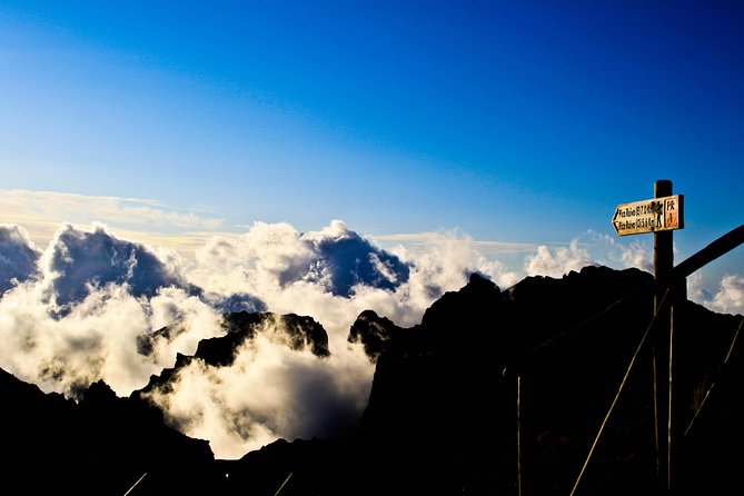 Pico do Areeiro to Pico Ruivo (PR 1) - Hiking Tour in Madeira - PR1 Hike Overview: what this really delivers for the $55 price