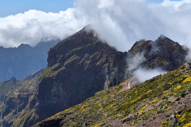 Pico do Areeiro to Pico Ruivo PR1 Private Hike - The Guide Factor: Luis Gonçalves and a Calm Pace
