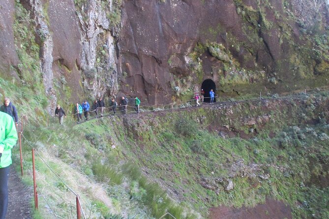Pico do Arieiro - Pico Ruivo - Achada do Teixeira Walk - What to pack (so you actually enjoy the day)