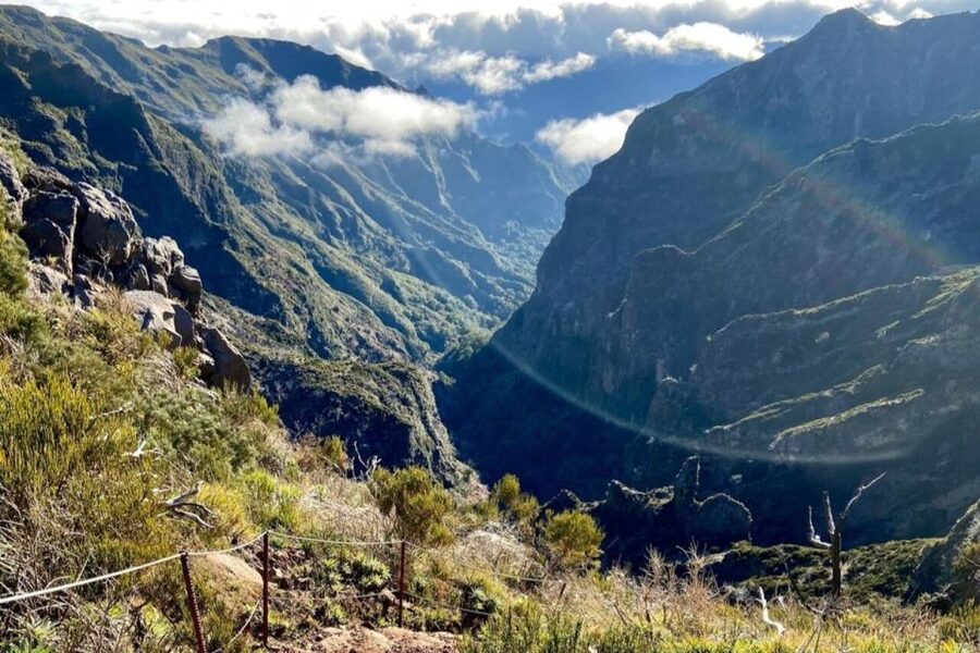 Pico Do Arieiro Pico Ruivo Sunrise or Morning Hike Transfers - Achada do Teixeira: ending the hike cleanly