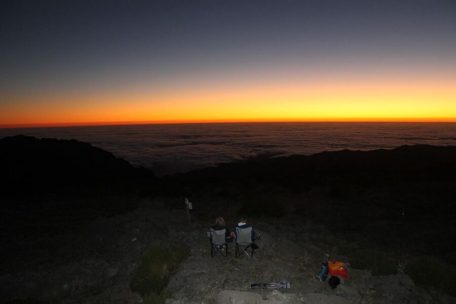 Pico do Arieiro: Private 4x4 Sunrise Trip with Hot Drinks - Who this private sunrise trip suits best