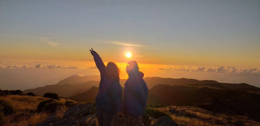 Pico do Arieiro: Private 4x4 Sunrise Trip with Hot Drinks - On Pico do Arieiro: where the clouds can sit below you