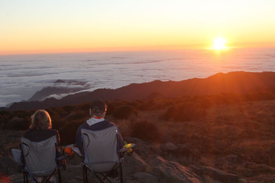 Pico do Arieiro: Private 4x4 Sunrise Trip with Hot Drinks - When weather changes the plan, you are not left empty-handed