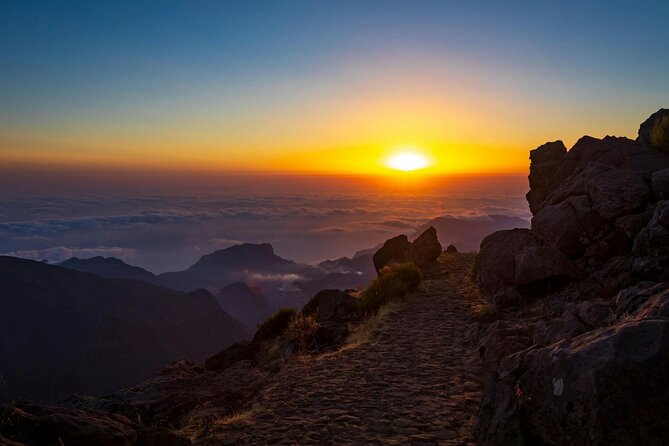 Pico do Arieiro Sunrise Tour with Local Breakfast from Funchal - Key Points at a Glance