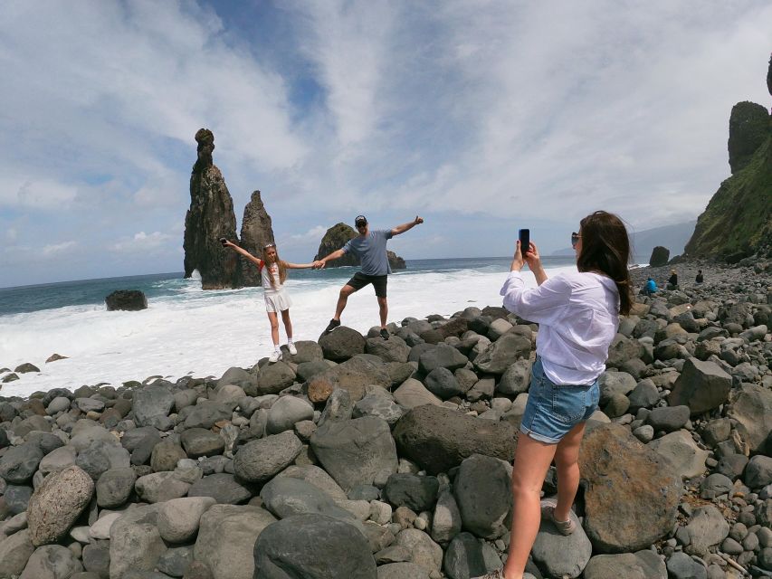 Porto Moniz Natural Pools and Waterfalls Private Tour - São Vicente and two waterfalls you will remember: Água dAlto and Véu da Noiva