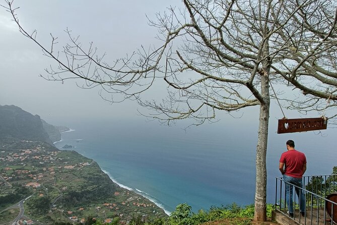 Private East True Mountains to Santana and Ponta de Sao Lorenco - Stop 5: Santana houses and lunch time (2 hours on your own)