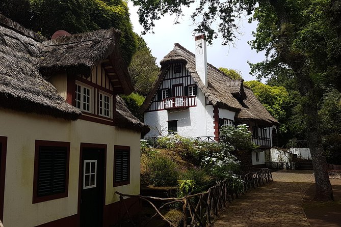 Private Guided Walk Levada Caldeirao Verde - Door-to-door pickup in a WiFi vehicle: comfort that actually helps