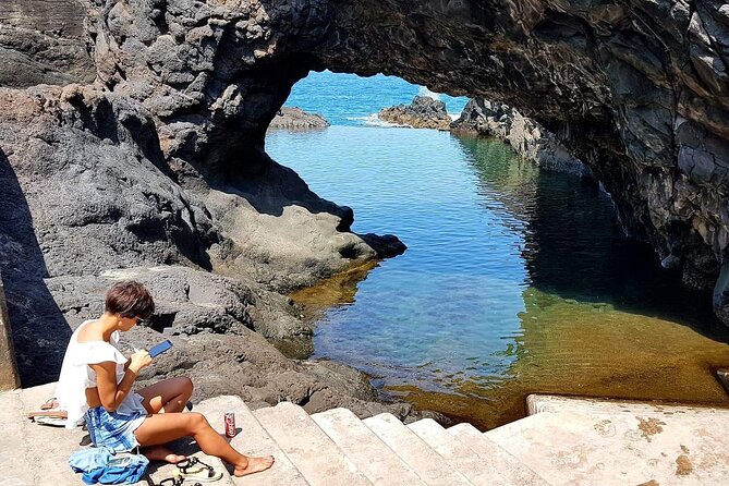 Private Jeep Tour: Amazing West Full-Day Tour incl Natural Pools - Câmara de Lobos: fishing boats, monk seal history, and first cliffs