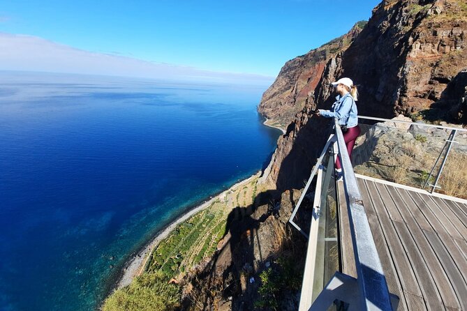 Private Jeep Tour up to 3 People: Amazing West Natural Pools - The morning start in Funchal, then Câmara de Lobos fishing-town charm