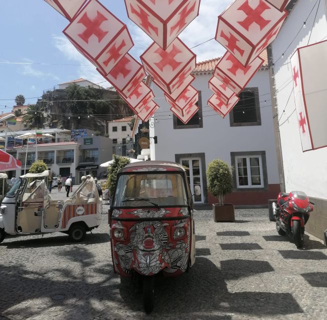 Private tour:Câmara de Lobos Churchill Bay Guided Tuk Tuk - Riding a Tuk Tuk: Comfort, Safety, and Why the Guide Matters