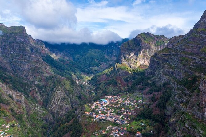 Private Tuk Tuk Tour in Nuns Valley - Getting rolling in Funchal: meeting point, pickup, and the ride start