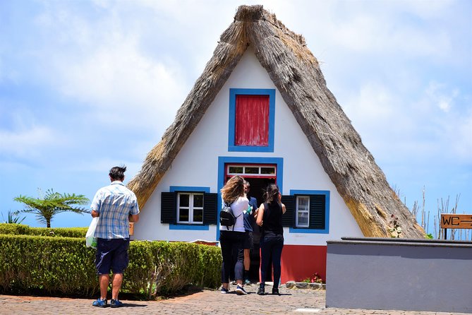 Santana / Typical Houses Tour - Pico do Arieiro: 1818m views and cloud drama in 40 minutes