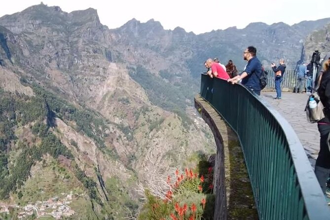 Scenic Route - Nuns Valley Tour - Tips for rainy viewpoints and squeezing in photos