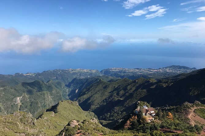 Sunrise & Hike : Pico do Areeiro to Pico Ruivo - Private Guided - Santana Traditional Houses Stop: A Cultural Pause, Not Just Photo Time