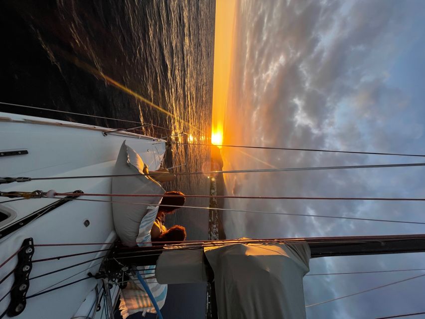 Sunset on a sailing boat - Key things that make this sunset sail memorable