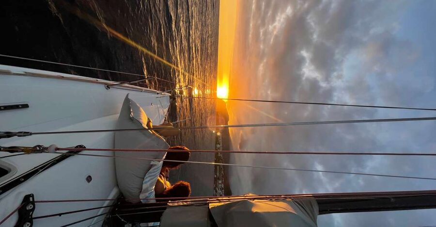 Sunset on a sailing boat - Who this sunset sail suits best