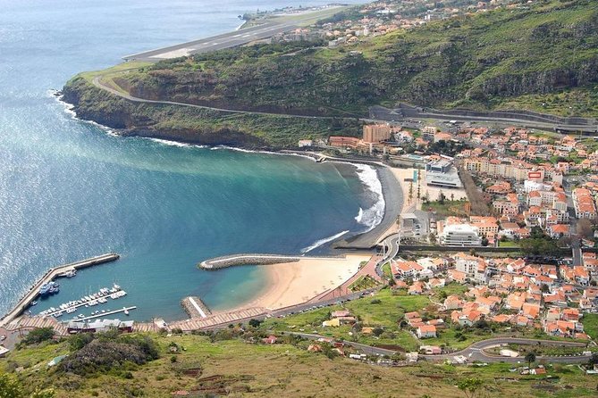 Tour - 8 Villages to the East - Miradouro da Portela: mountains to sea views over 670 meters