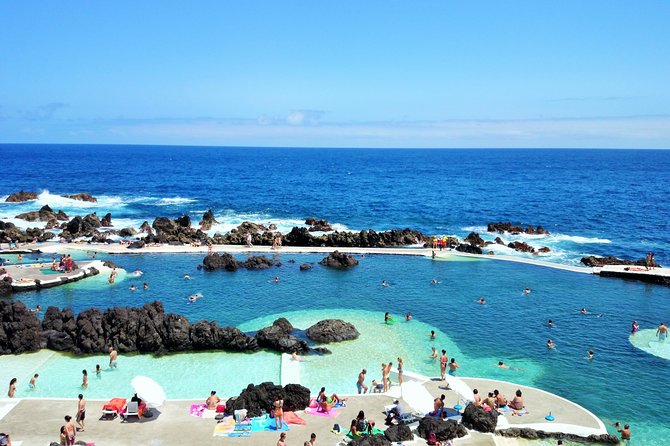 Tour - 8 Villages to the West - Porto Moniz natural pools: the reason many people choose this day