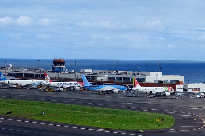 Transfer Privado e Confiável: Aeroporto → Funchal (ou vice-versa) - From Arrivals Hall to the car, this is the stress-free start