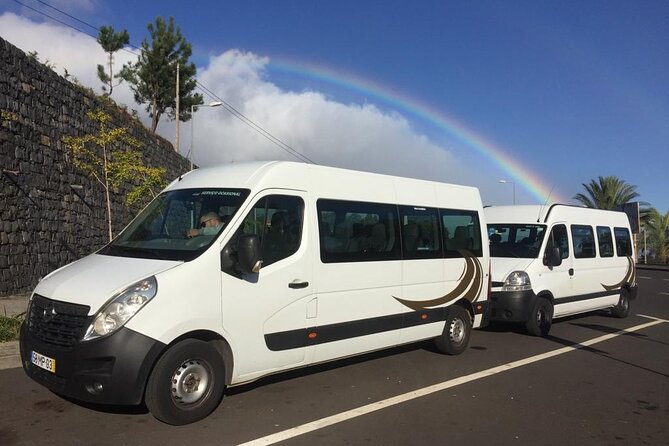 Transfer Privado e Confiável: Aeroporto → Funchal (ou vice-versa) - How drivers handle the ride, from name signs to local tips